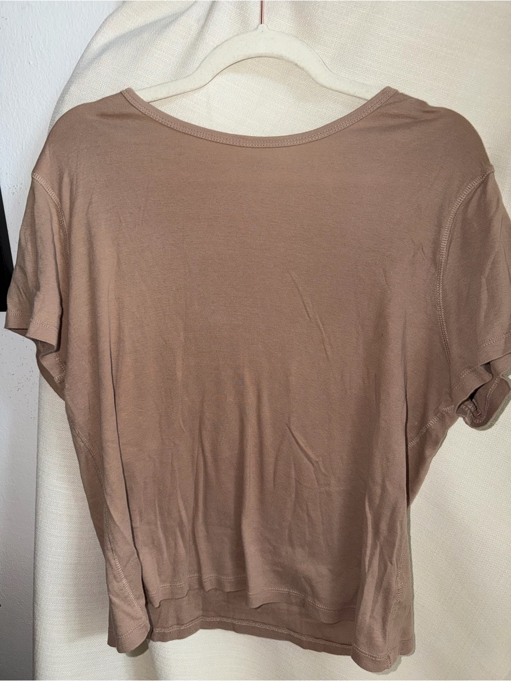 Universal Thread Short Sleeve Tee in Light Taupe